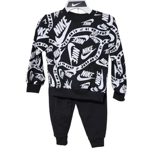 Nike Kleinkind passendes Set Größe 5 schwarz/weiß Sweatshirt und Hose 4-5 Jahre  - Bild 1 von 11