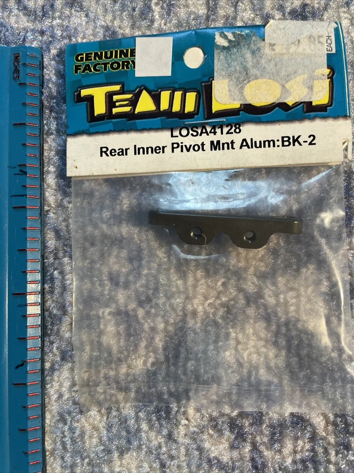 Montaje pivote interior trasero Team Losi A4128 aluminio BK-2 LOSA4128 Foto 1 de 1