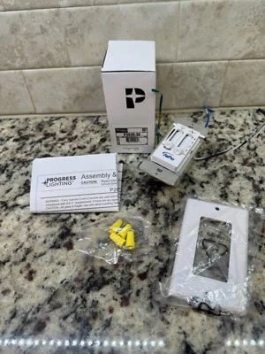 Luz de ventilador de techo universal (4) velocidades Progress Lighting P2630-30 - Wh WOW bonita Foto 1 de 4