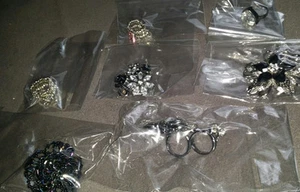 Anelli Costumi Gioielli Lotto 7 Pezzi Gioielli Elasticizzati o Slipon, Nuovi Eleganti, Carini - Foto 1 di 1