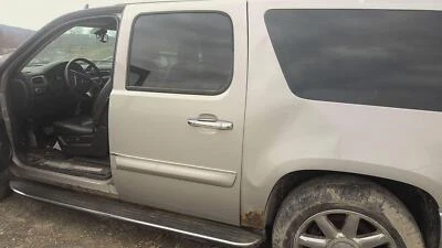08 GMC YUKON XL 1500 Rear Door Driver Sidesilver Birch Metallic59uscratches - Image 1 of 2