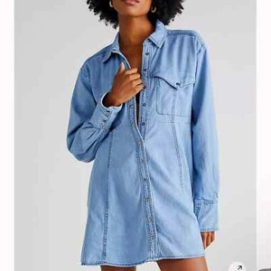 BNWT Free People Sammi Denim Shirtdress with pockets, size M indigo blue light - Picture 1 of 10