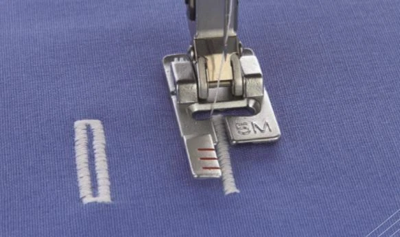 Original PFAFF Manual Knopflochfuß Art. N° 820672096 - Imagen 1 de 1