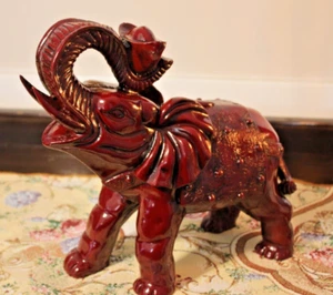 Elefant oben Rüssel Keramik und Ton rot lila Glasur Statue um 70er Jahre - Bild 1 von 9