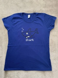 ONLY ONE SIZE! NEW Womens/teen fitted SHARK tee. Deep Blue. Size 16 - Picture 1 of 21