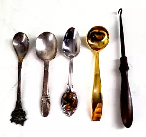 4 Silverware Flatware Souvenir Spoons / 1 Wooden Handle Shoe Button Hook - Picture 1 of 3