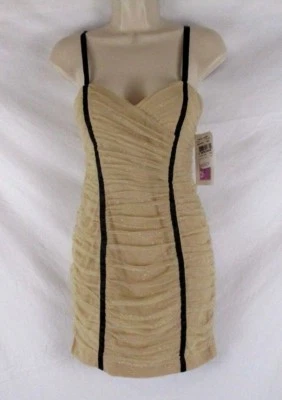 Vestido de Coquetel Hailey Logan por Adrianna Papell Juniors Tamanho M Bege Malha CB53T NOVO COM ETIQUETAS - Imagem 1 de 4