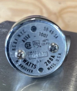 Watts 288A Serie Anti-Siphon Vakuumschalter 3/8" - Bild 1 von 4
