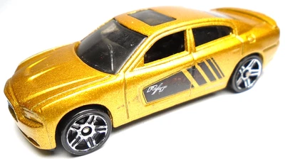 2014 HOT WHEELS HW '11 DODGE CHARGER R/T GOLD 1:64 DIECAST 2 7/8" CAR W/ BLACK - Image 1 of 4
