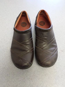 Merrell "Primo Patch Bug" dark brown leather loafers. Women's 8 (eur 38.5) - Picture 1 of 6
