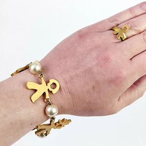 RARE VINTAGE SIGNED BICHE DE BERE PARIS GOLD TONE FIGURAL METAL BRACELET RING - Picture 1 of 12