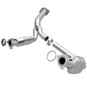 MagnaFlow Direct Fit Cataly07-09 Chevy/GMC Silverado/Suburban/Sierra/Tahoe/Yukon - Picture 1 of 10