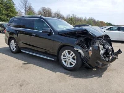 Compresor de aire acondicionado usado se adapta a: Mercedes-benz Mercedes clase gl 166 2013 tipo ML550 gr Foto 1 de 4