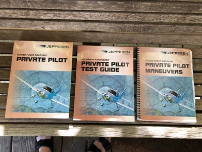 JEPPESEN Private Pilot Textbook - - 2018 - test guide maneuvers set - Image 1 of 4