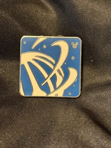 Disneyland Shanghai Tomorrowland Globe Sign - 3/6 - Hidden Mickey Pin - Picture 1 of 2