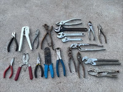 VINTAGE/ MODERN PLIERS /(3) CRESCENT WRENCHES 20-PC DIFFERENT TYPES MIXED PLIERS - Image 1 of 4