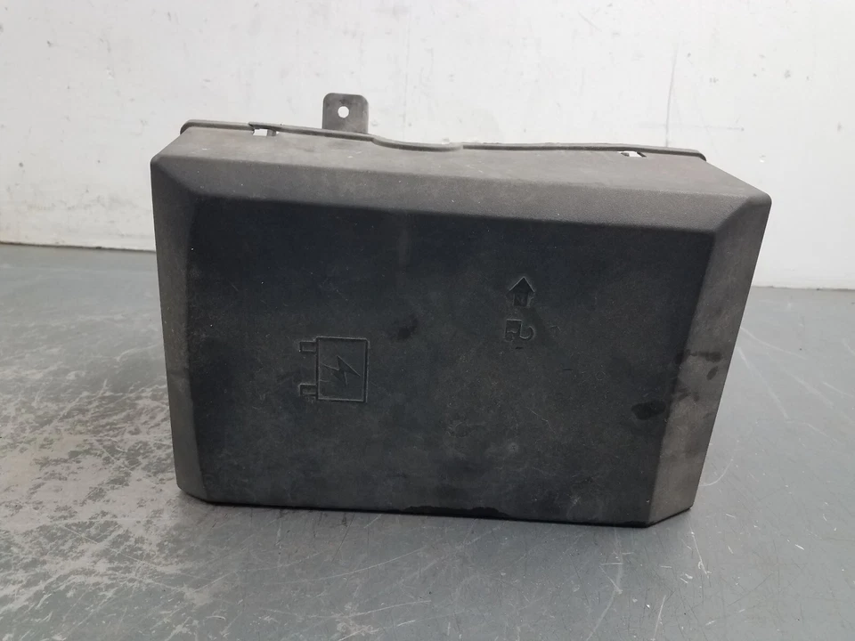 2008 Cadillac Escalade ESV Fuse Panel #1071 A12 - Image 1 of 4