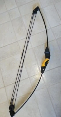 Barnett Lil Banshee Youth Compond Bow, 34" - Image 1 of 4