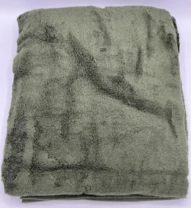 CB2 Arlow Organic Cotton Green Bath Sheet 40”x70” Towel - Picture 1 of 3