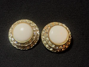 Lisner Clip On Earrings Vintage Costume Jewelry - Picture 1 of 5