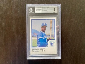 Tarjeta de Fred McGriff 1986 Syracuse Chiefs Procards #18, Beckett BVG graduada como nueva 9 - Imagen 1 de 2