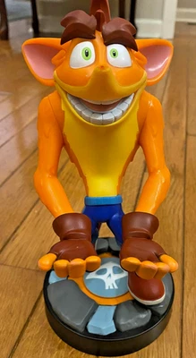 Suporte para controle/celular Crash Bandicoot cabo caras LEIA - Imagem 1 de 4