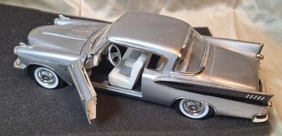 Anson Classic Studebaker Golden Hawk 1:18 Scale Model Car 1957 - Image 1 of 4