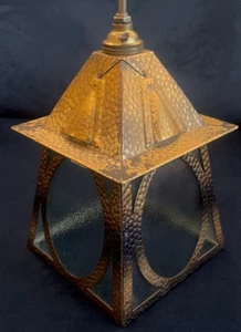 ANTIQUE ARTS & CRAFTS TEXTURED BRASS & GLASS PORCH LANTERN C1900 - Picture 1 of 19