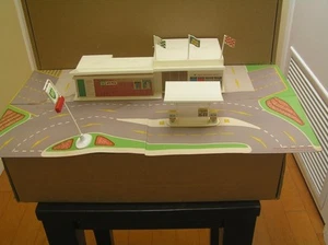 Estación de servicio Matchbox MG-1 BP con patio delantero de cartón Lesney Inglaterra rara - Imagen 1 de 12