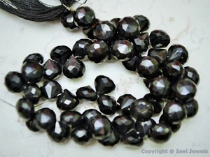 Gotas de lágrimas de taladro lateral facetadas de 5-7 mm de largo negro espinela A+ (elige un lote) - Imagen 1 de 2