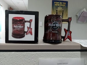 Hard Rock Cafe Cancun Flying V Gitarrengriff Becher 5 1/4" Top Zustand - Bild 1 von 11