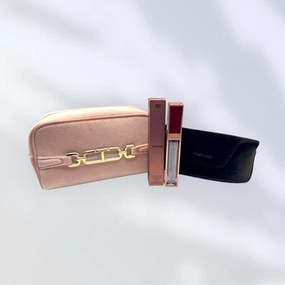Bolsa de cosméticos Tom Ford, tinte de aceite labial y estuche para gafas de sol **no incluye gafas** Foto 1 de 4