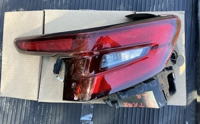 Luz trasera izquierda conductor Chevrolet Trax 2024-2025 izquierda izquierda izquierda Foto 1 de 4