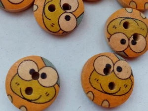 10 Frog Sewing Buttons 15mm (5/8") Frog Buttons for Children's Clothing & Crafts - Picture 1 of 1