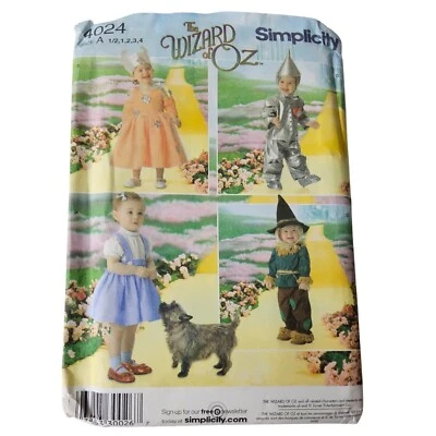 Simplicity Wizard of Oz Costume Sewing Pattern Toddler Dress Scarecrow A 1/2-4 - Image 1 of 4