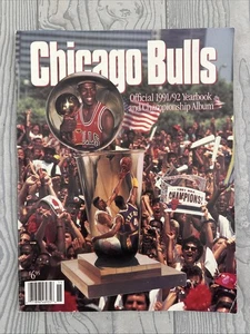 1991-1992 CHICAGO BULLS CHAMPIONSHIP anuario revista Michael Jordan Pippen - Imagen 1 de 9