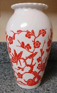 Vintage Anchor Hocking Milk Glass Vase Red With Birds & Flowering Vines - Picture 1 of 5
