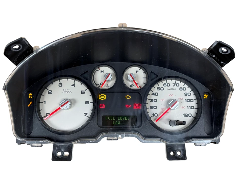 Cuadro de instrumentos velocímetro panel de instrumentos Ford Freestyle 2007 58.132 millas Foto 1 de 4