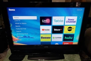 Good Used VIZIO VW32L HDTV20A 32" TV HDMI HDTV Television on Stand - Picture 1 of 13