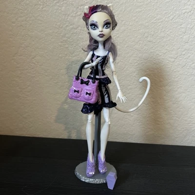Monster High Scaremester Catrine Demew Doll Purse Makeup Tail Stand - Image 1 of 4