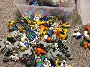 8 lego duplo figure people animal random pick - Picture 1 of 3