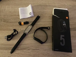 Xiaomi Mi Smart Band 5 Fitness & Activity Tracker + Ersatzband - Bild 1 von 6
