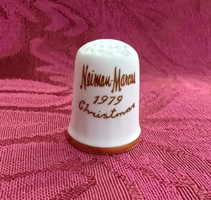 Dedal navideño vintage 1979 NEIMAN MARCUS ~ Cardenal rojo * NEIMAN MARCUS 1979 - Imagen 1 de 3
