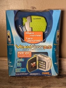 Videocamera digitale vintage Hasbro Tiger Electronics VcamNow 2.0 2006 FUNZIONANTE - Foto 1 di 7