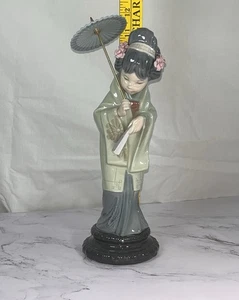 LLADRO 4988 Geisha di primavera orientale con ombrello statuina porcellana 12 x 4" carina - Foto 1 di 9
