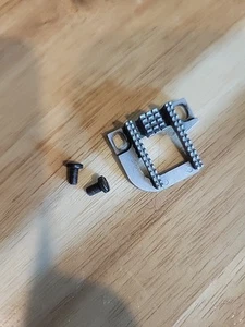 Singer Sewing Machine Model Merritt 2502C OEM Feed Dog - Picture 1 of 3