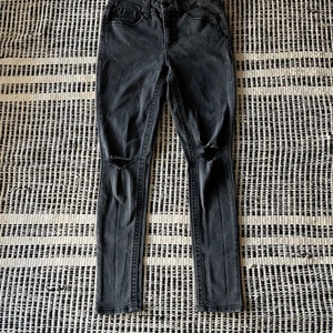 Seven 7 jeans size 4 black gray women’s distressed knees skinny jeans - Picture 1 of 5