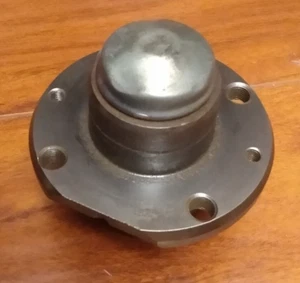 FRONT WHEEL HUB FIAT 124 SPIDER COUPE SEDAN  INNER OUTER BEARINGS & CAP 1968 ~85 - Picture 1 of 2