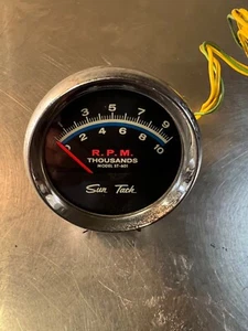 SUN TACH MODEL ST-601 10K RPM TACHOMETER WITH CUP - Foto 1 di 6