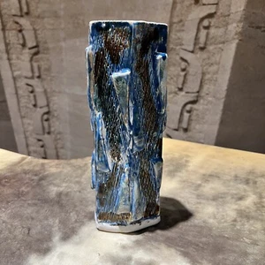 Strukturierte geometrische blaue Vase moderne Studio Kunstkeramik - Bild 1 von 8